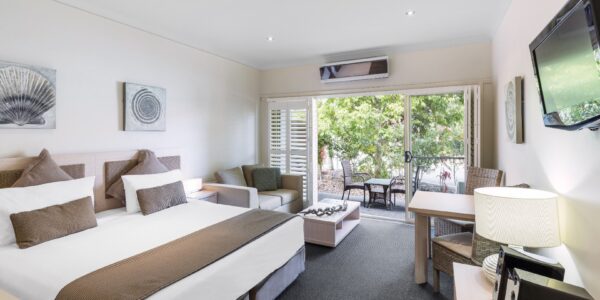 pac_studio_living_out